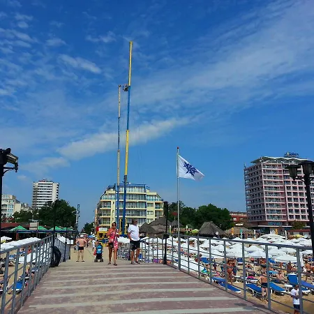 דירה Menada Crystal Park *